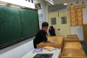 美麗教室你我他，班務(wù)共建靠大家！